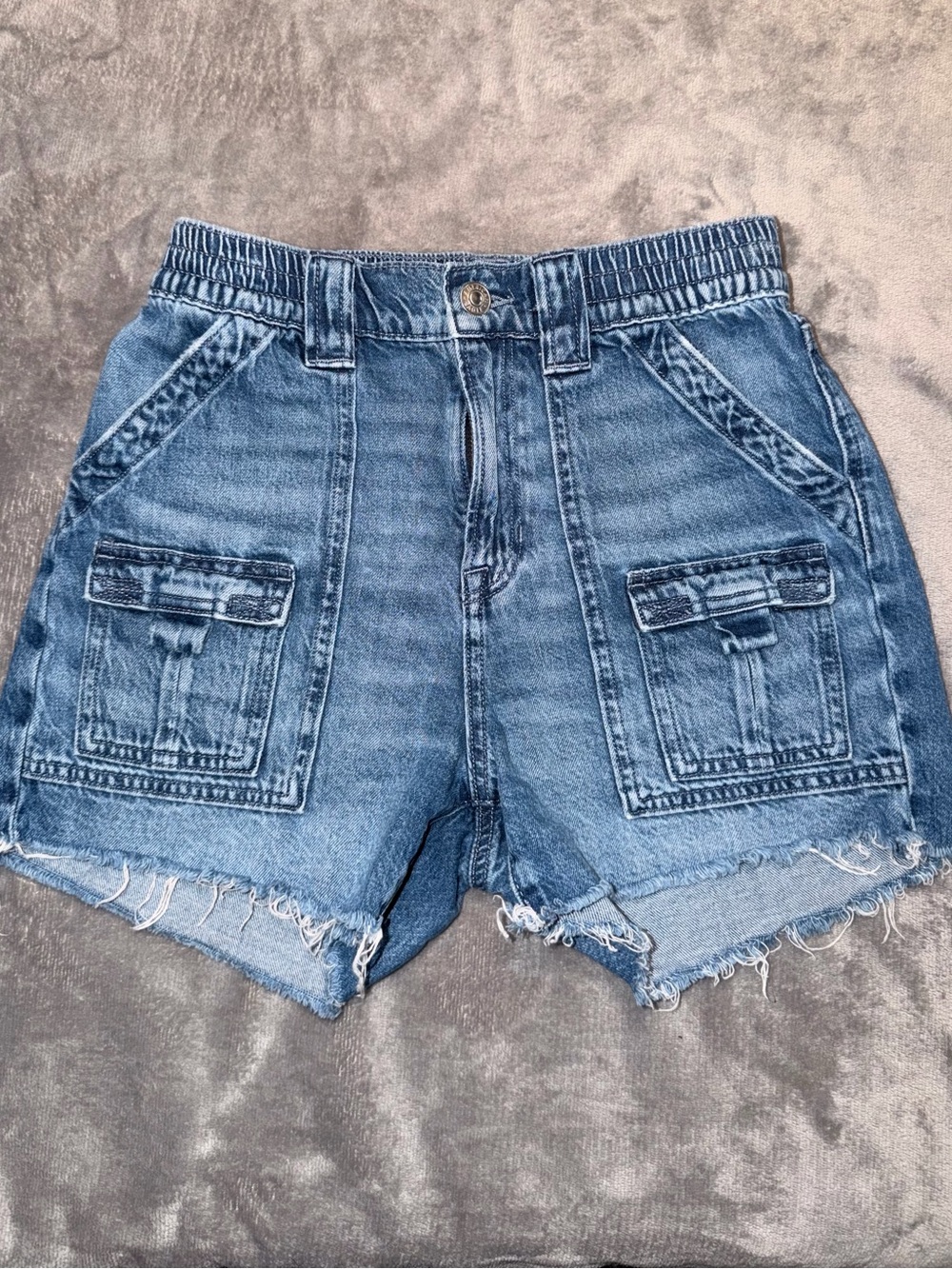 American Eagle Outfitters Blue Denim Cargo Pocket Shorts size 000